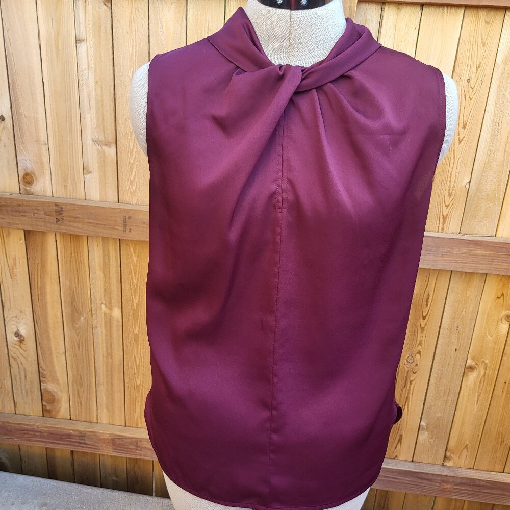 Ann Taylor twist neck sleeveless maroon top small